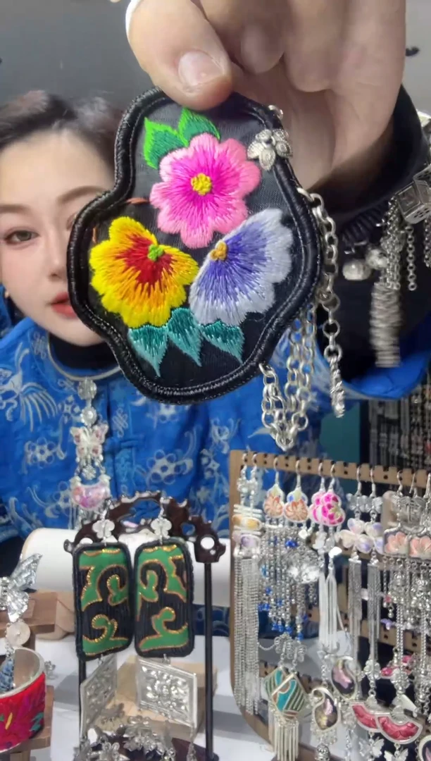 【闪购商品】刺绣纯手工苗绣非遗发夹
