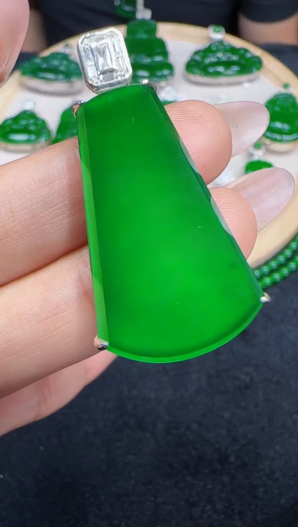 未镶嵌定制翡翠翡翠吊坠142