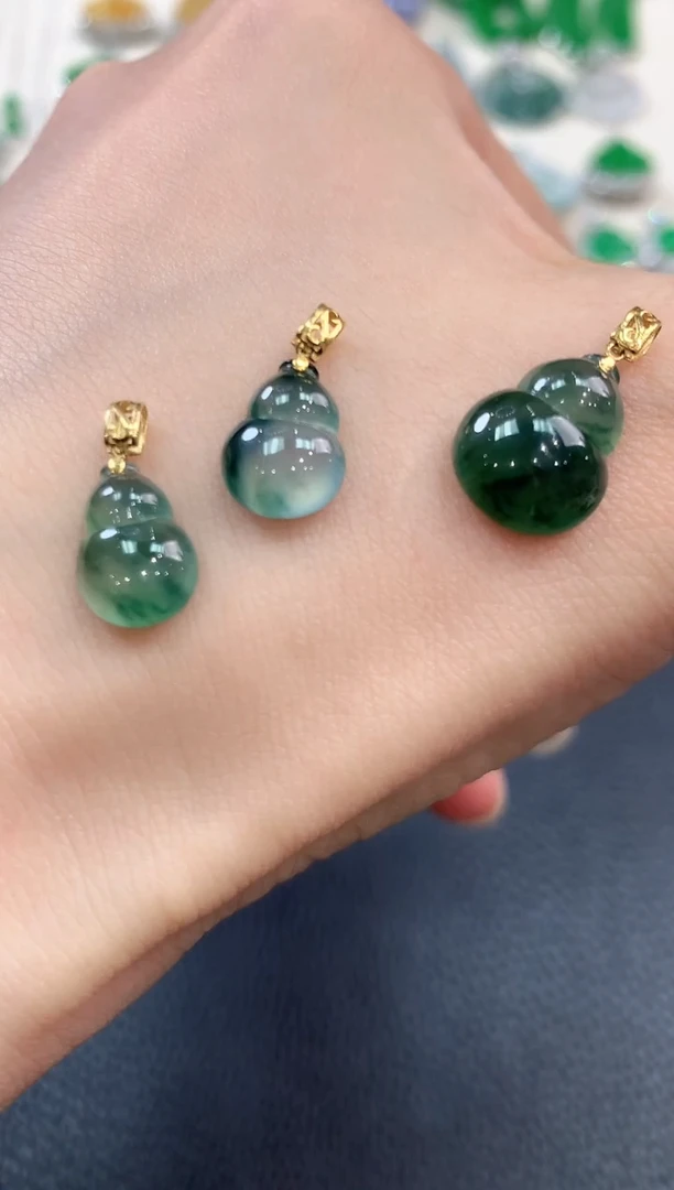 【闪购商品】翡翠吊坠(不含链)18K金镶嵌b1多样性一件发货