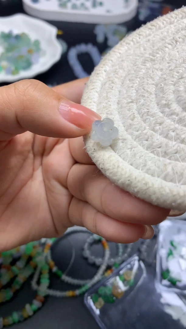 定制翡翠未镶嵌毛货