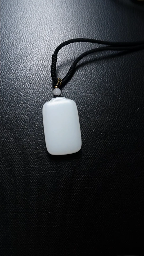 【闪购商品】和田玉颈饰未镶嵌无事牌