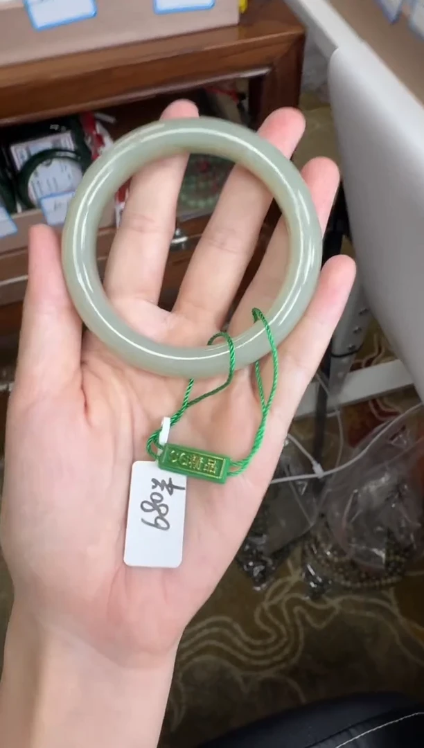 未镶嵌手镯和田玉1