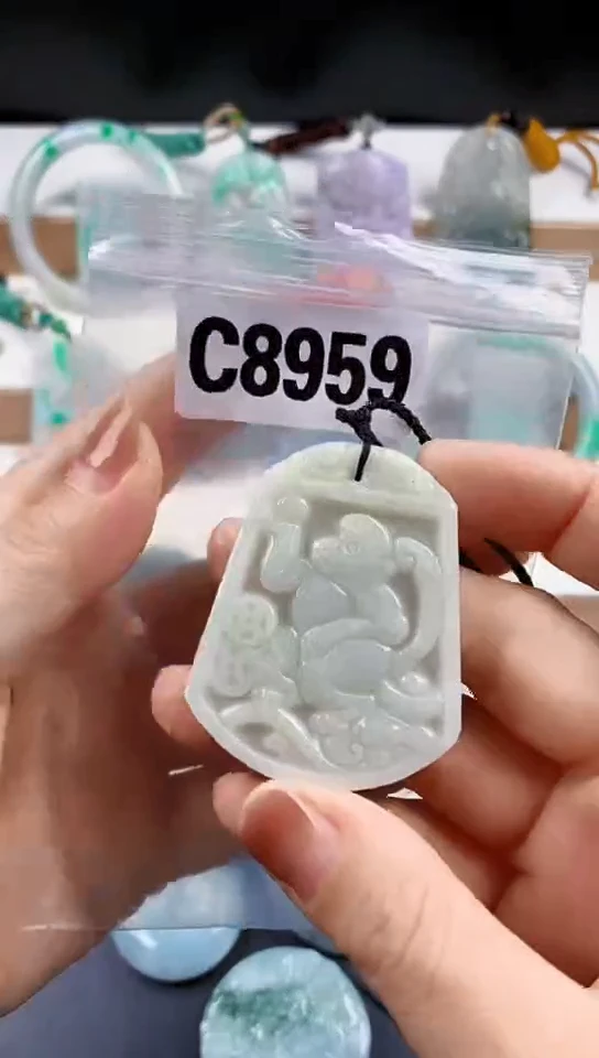 颈饰未镶嵌翡翠天然翡翠吊坠挂件