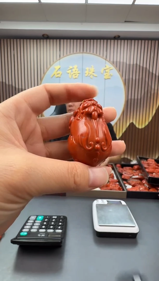 未镶嵌雕刻南红玛瑙032ZB0904产品一个