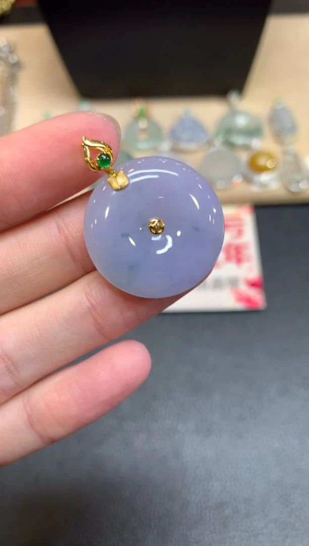 【闪购商品】翡翠颈饰18K金镶嵌平安扣【无服务费】