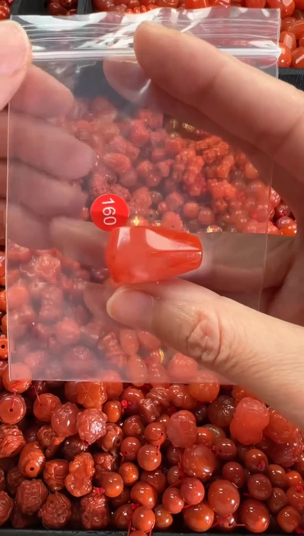 【闪购商品】南红玛瑙颈饰未镶嵌1