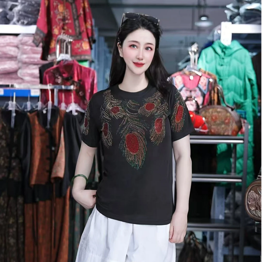 【LeiXiaoQi/雷小七】孔雀羽毛烫钻短袖t恤百搭上衣显瘦时尚洋气女