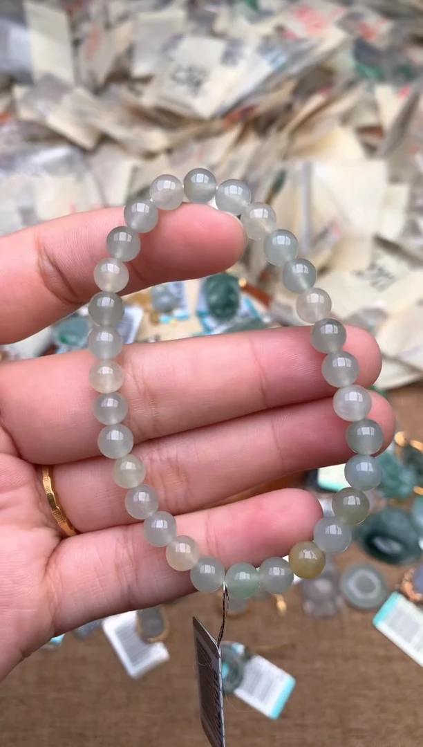 未镶嵌挂件翡翠 —