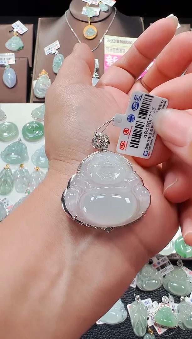 【闪购商品】翡翠吊坠(不含链)18K金镶嵌佛公吊坠736