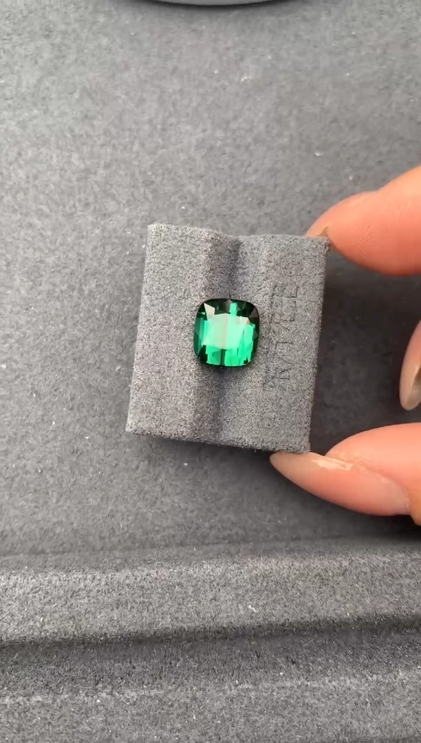 未镶嵌珠宝半成品碧玺3.9ct绿碧玺 FE 定制