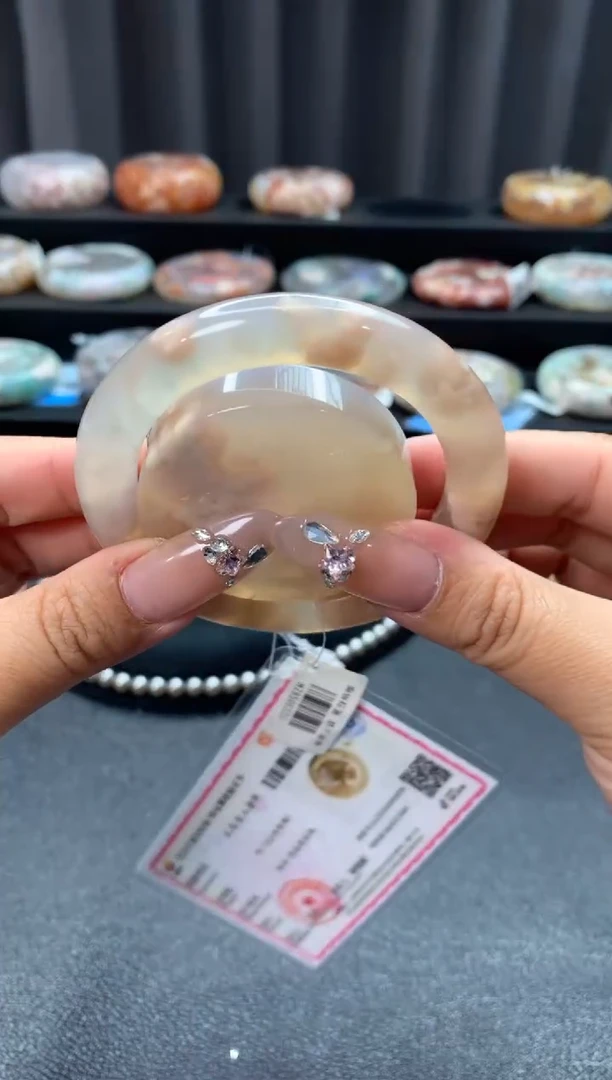 未镶嵌手镯石英质玉（53-54圈口）赠送镯心