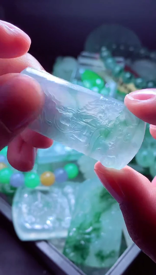 未镶嵌定制翡翠怎****?翡翠毛货定制