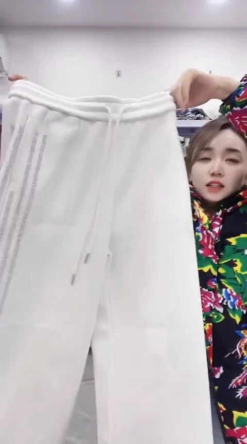 闪电购精品女装11M瑕