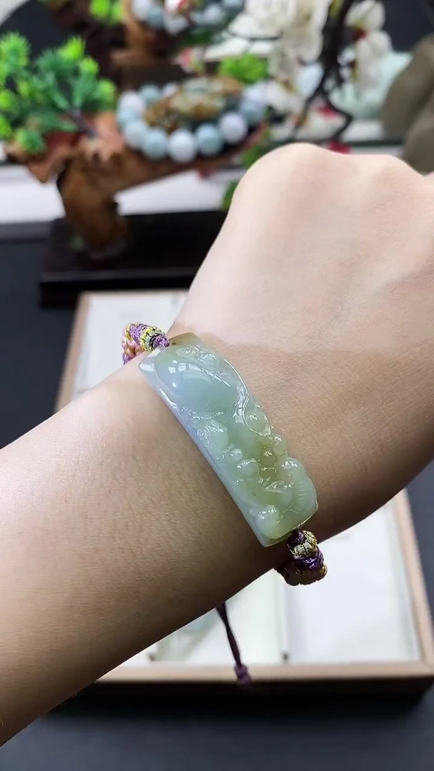 颈饰未镶嵌翡翠天然缅甸A货翡翠