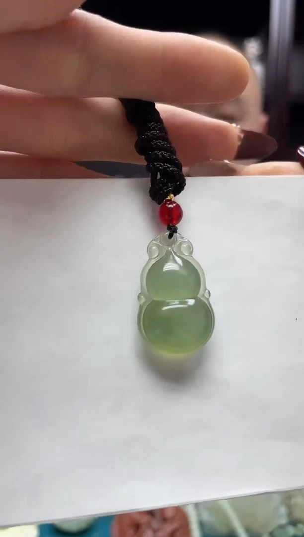 未镶嵌岫玉吊坠·