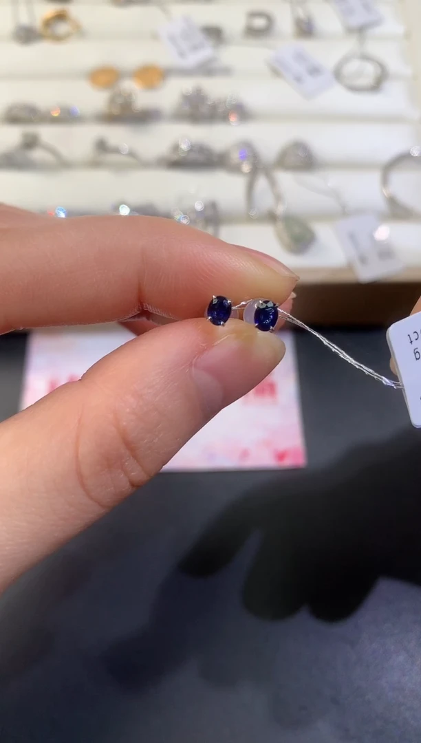 【闪购商品】蓝宝石耳饰18K金镶嵌D233|680