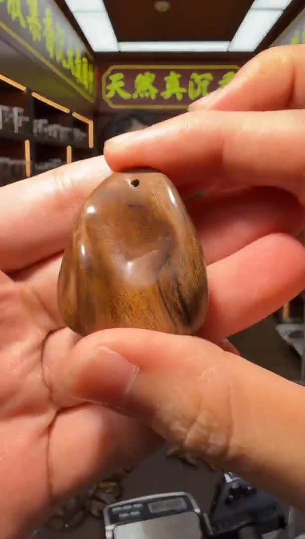 沉香吊坠24号芽庄多样性发一