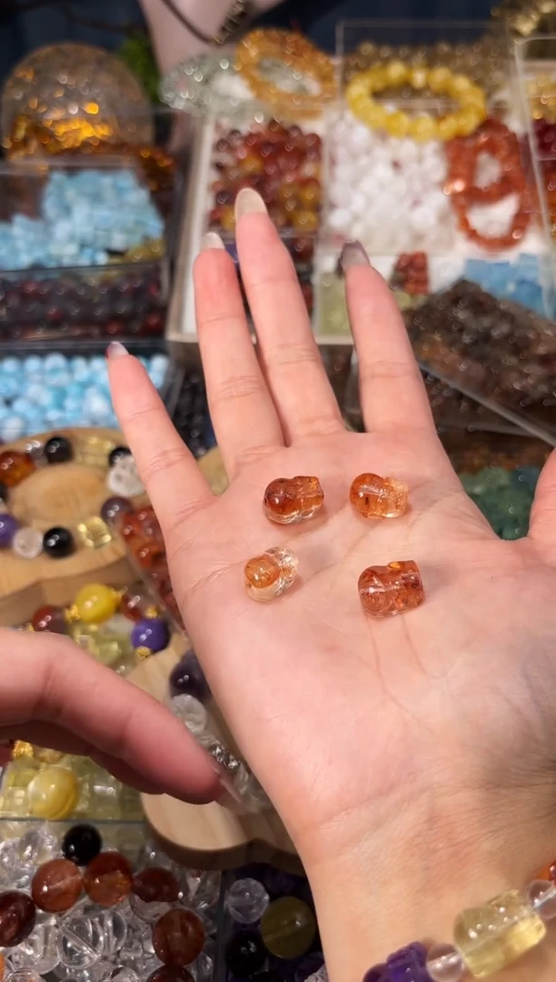 【闪购商品】水晶手串未镶嵌胶花貔貅一个宽卡9-10