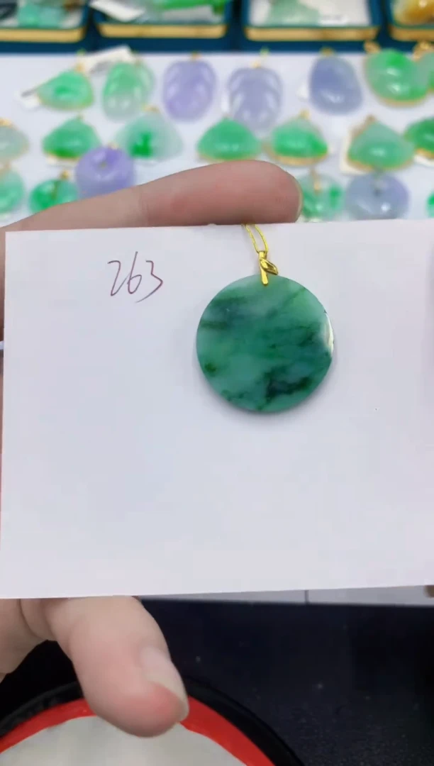 颈饰未镶嵌翡翠翡翠
