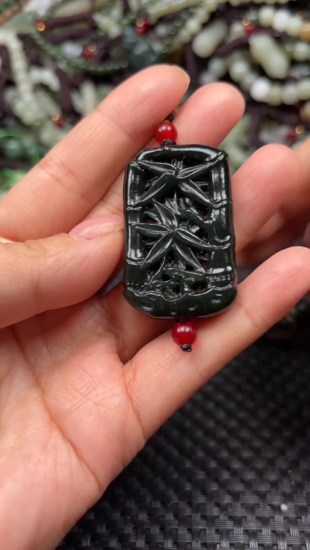 【闪购商品】和田玉颈饰未镶嵌.