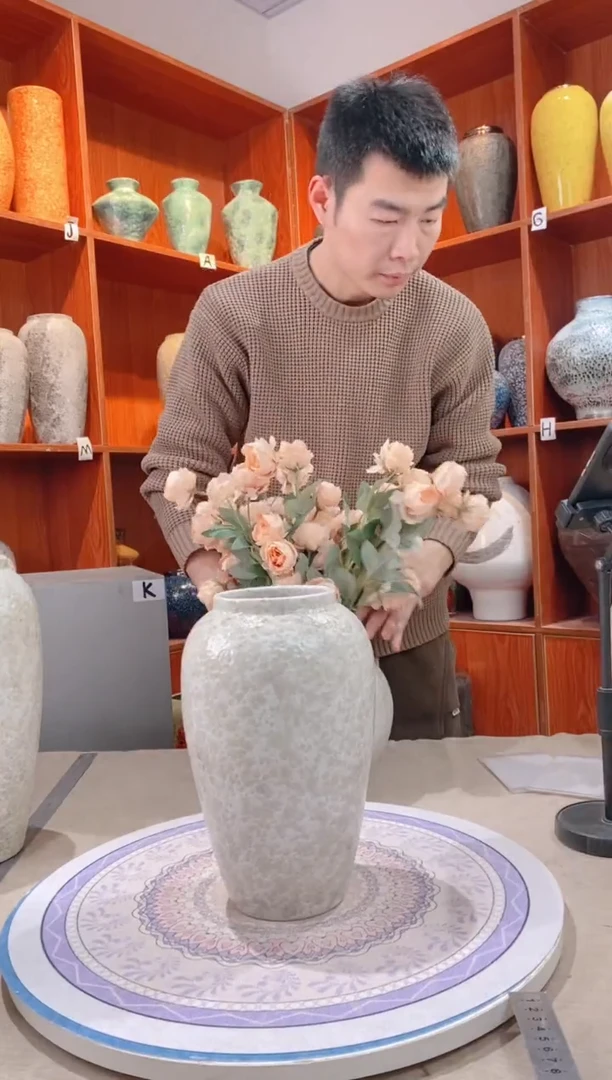 【闪购商品】瓶茶白 中号 陶瓷花瓶 无花