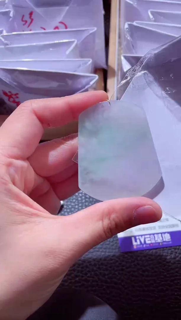 颈饰未镶嵌翡翠00000414