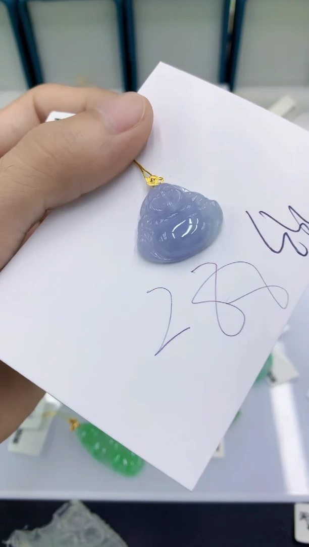 翡翠18K金镶嵌颈饰翡翠