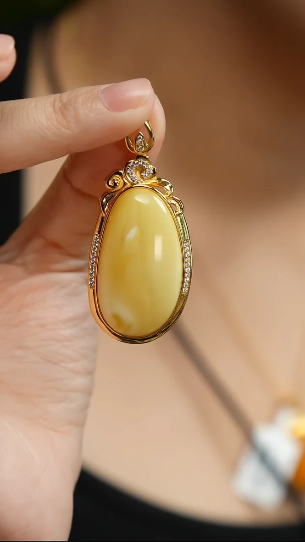 蜜蜡吊坠(赠链)银S925镶嵌19*35mm