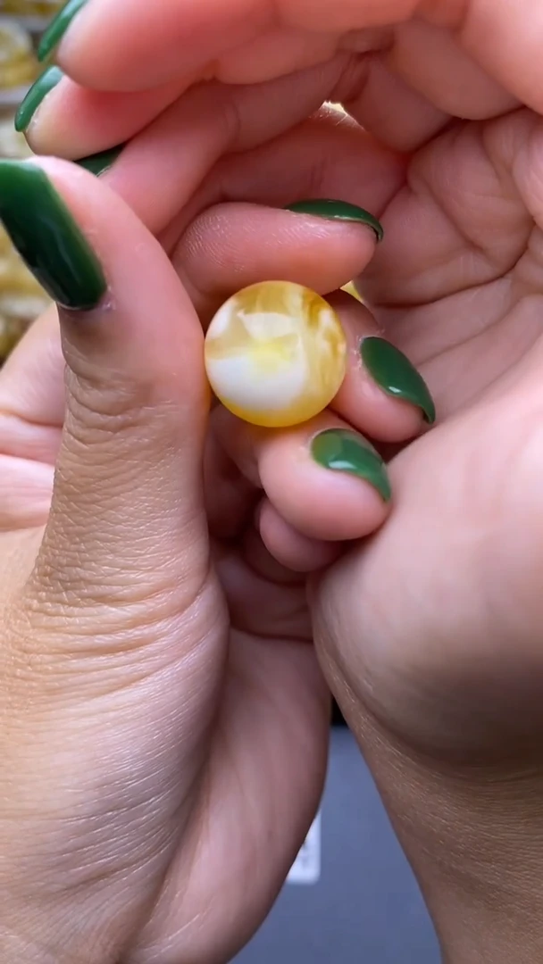 裸石琥珀未镶嵌蜜蜡.106