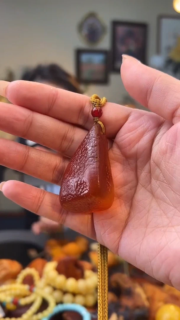 琥珀颈饰未镶嵌吊坠