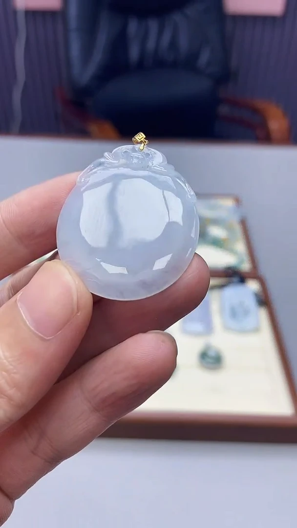 翡翠未镶嵌颈饰吊坠