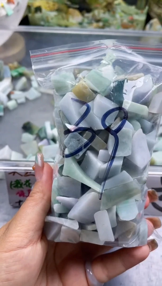 配石翡翠天然翡翠小号500克39