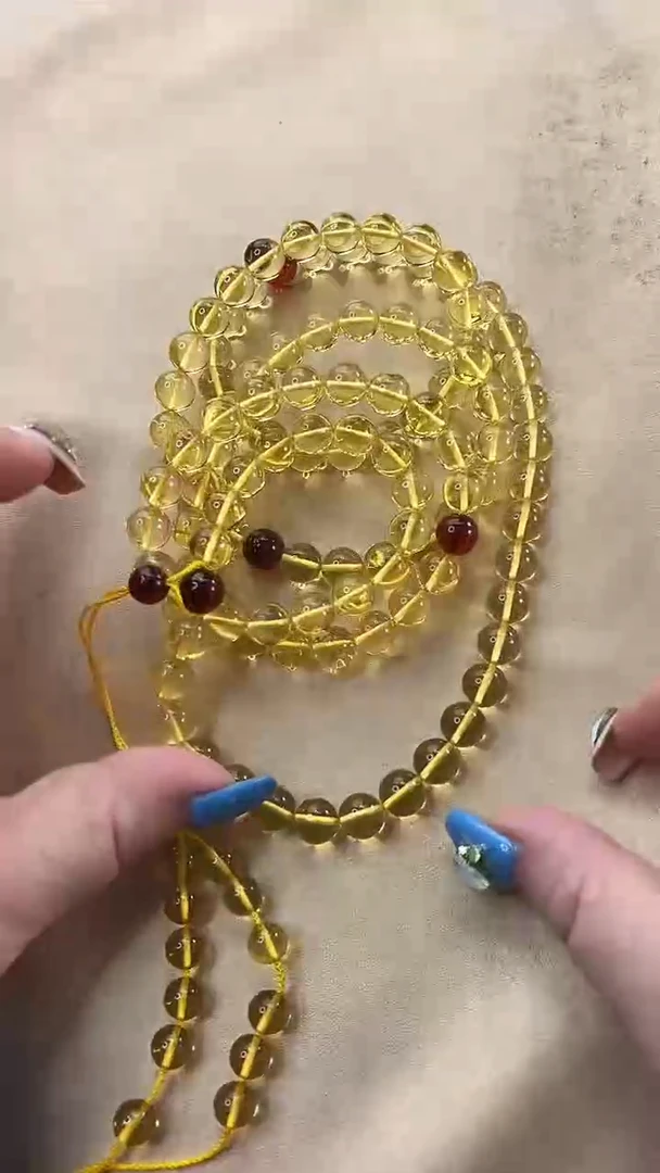 未镶嵌颈饰琥珀项链