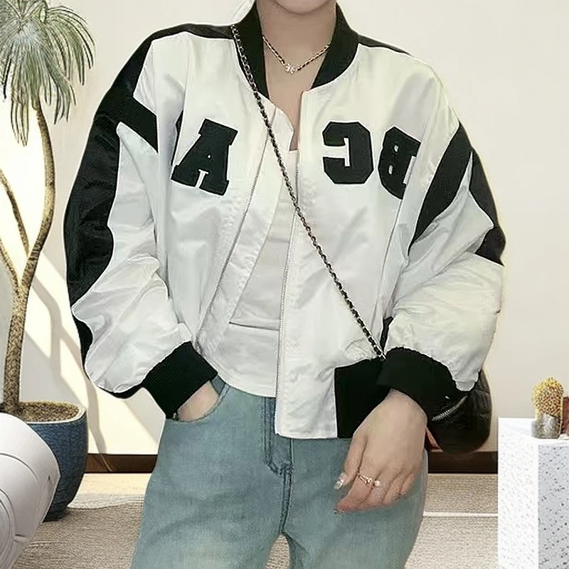 8466新款百搭字母加棉外套女时尚棒球服运动上衣