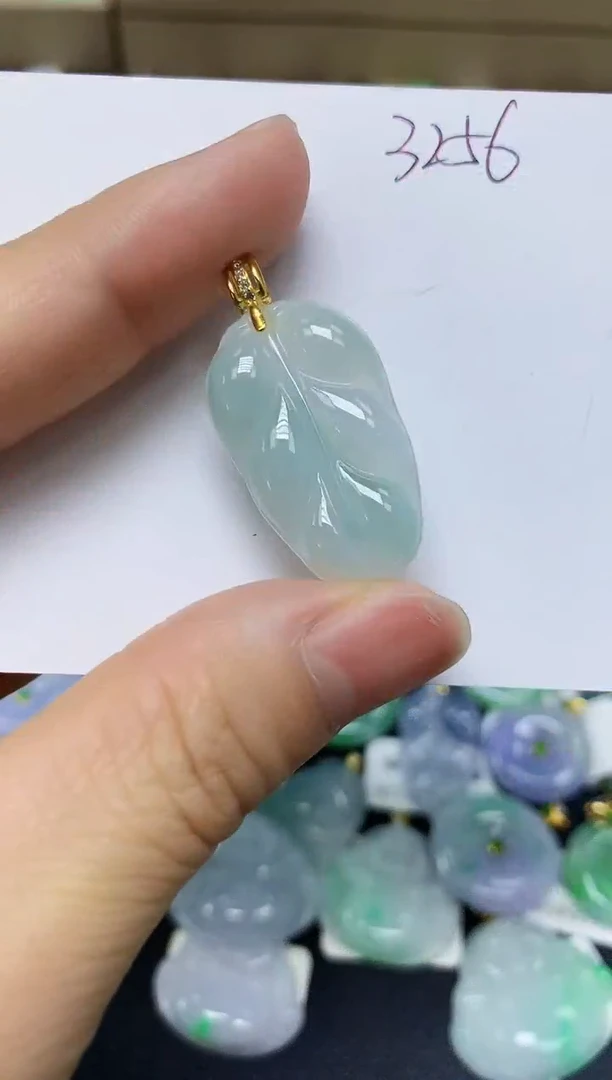 翡翠未镶嵌颈饰 天然缅甸翡翠A货