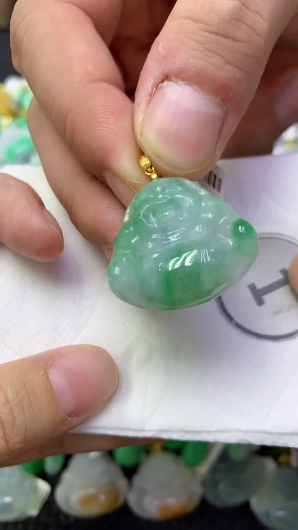 颈饰未镶嵌翡翠天然缅甸翡翠A货