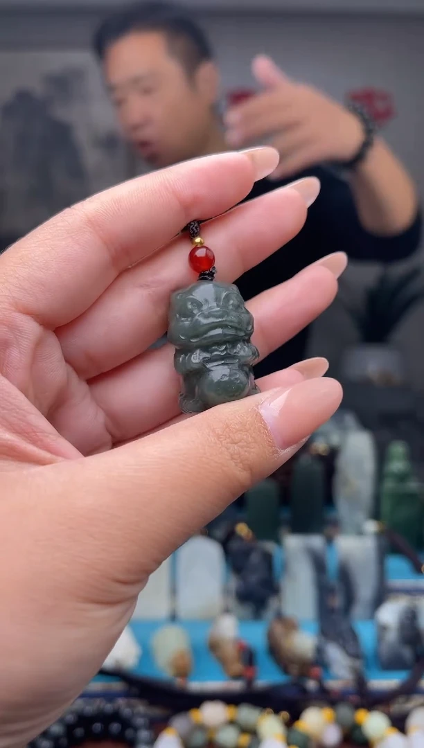 未镶嵌和田玉挂件1