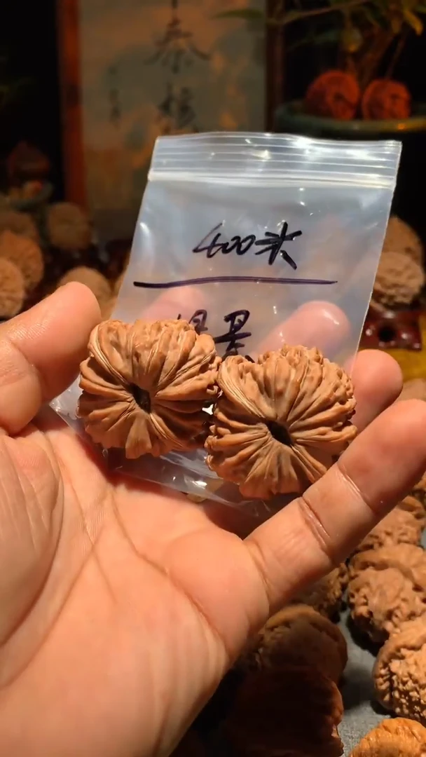 把件桃核绿*丰泰文玩 四座楼   42尺寸虚尖瑕疵处理