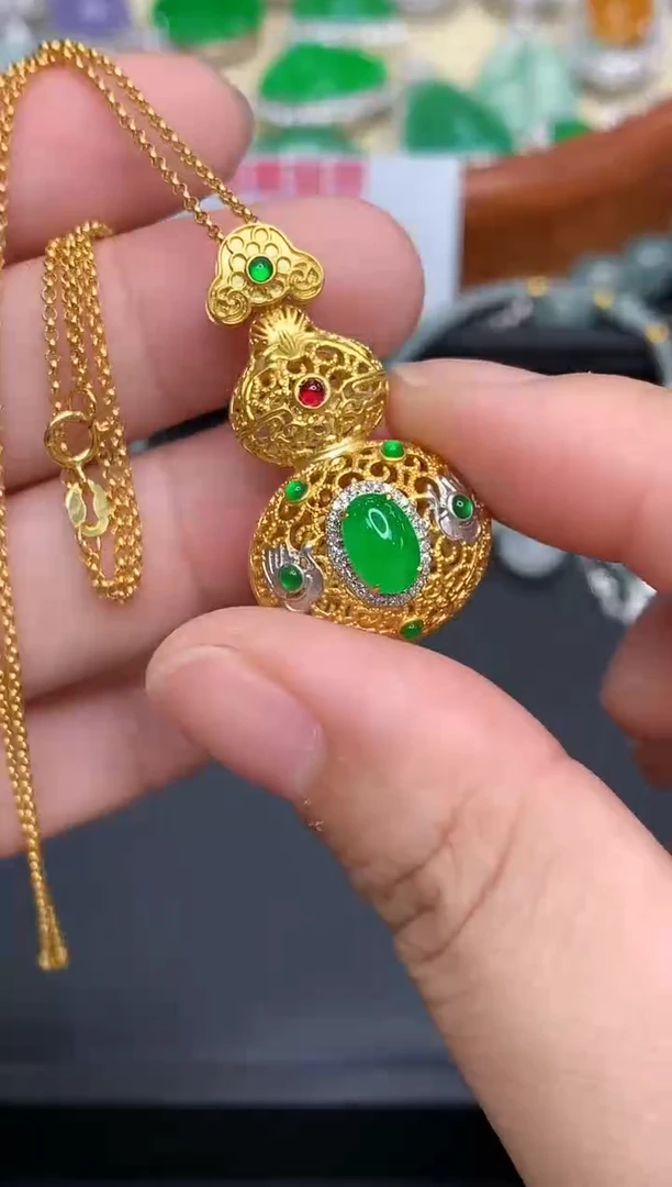 颈饰18K金镶嵌翡翠559-中国好珍宝