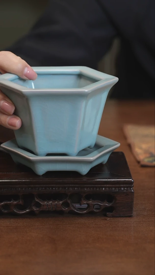 【闪购商品】清凉寺原产地仿古釉汝瓷小花盆（微瑕）