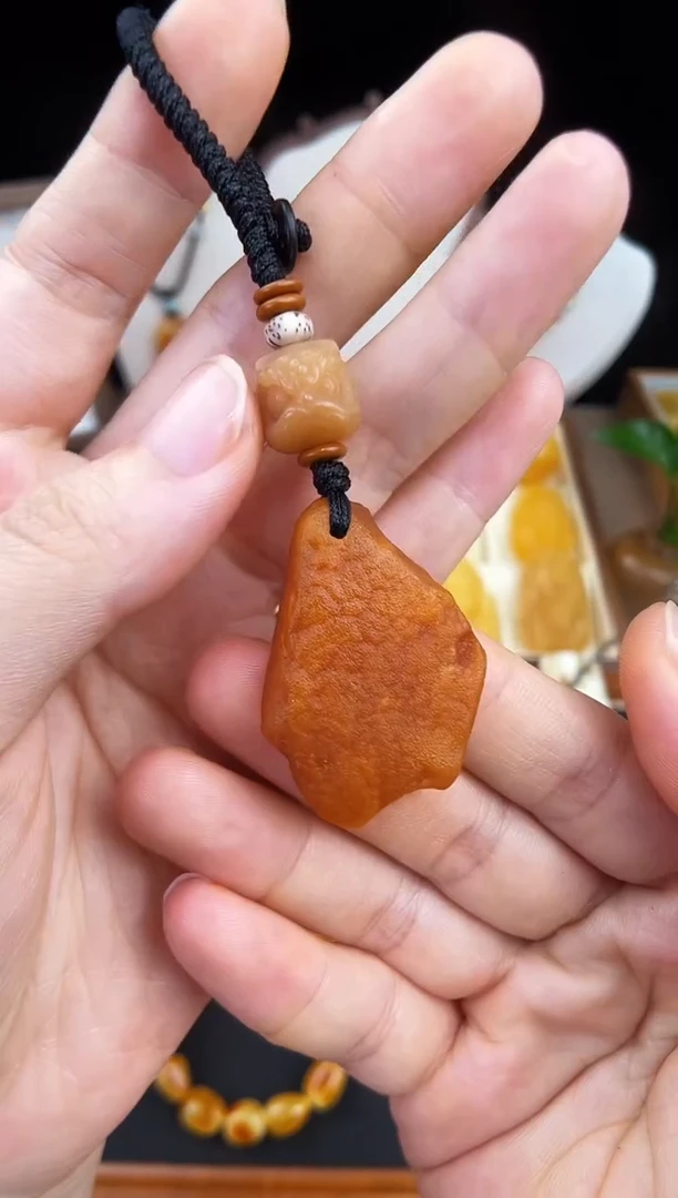 琥珀未镶嵌珠宝奇石柒月
