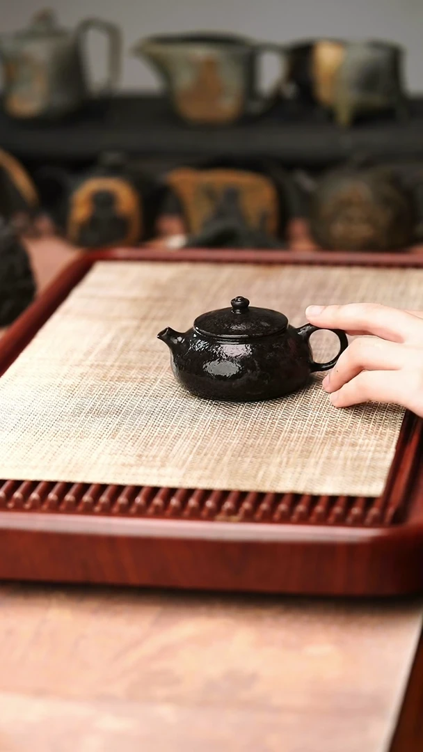 中式冰碛岩整石雕刻寒江壶135cc