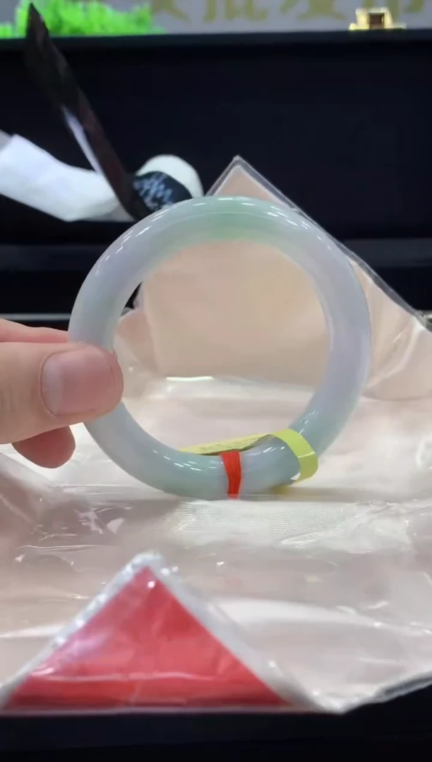 未镶嵌手镯翡翠翡翠手镯