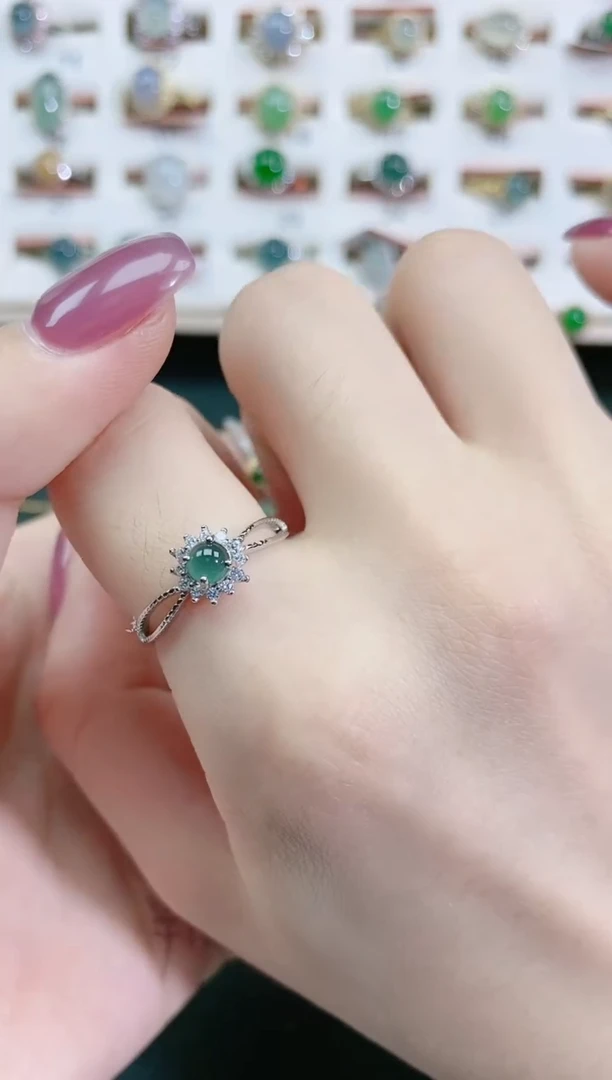 翡翠戒指银S925镶嵌天然翡翠