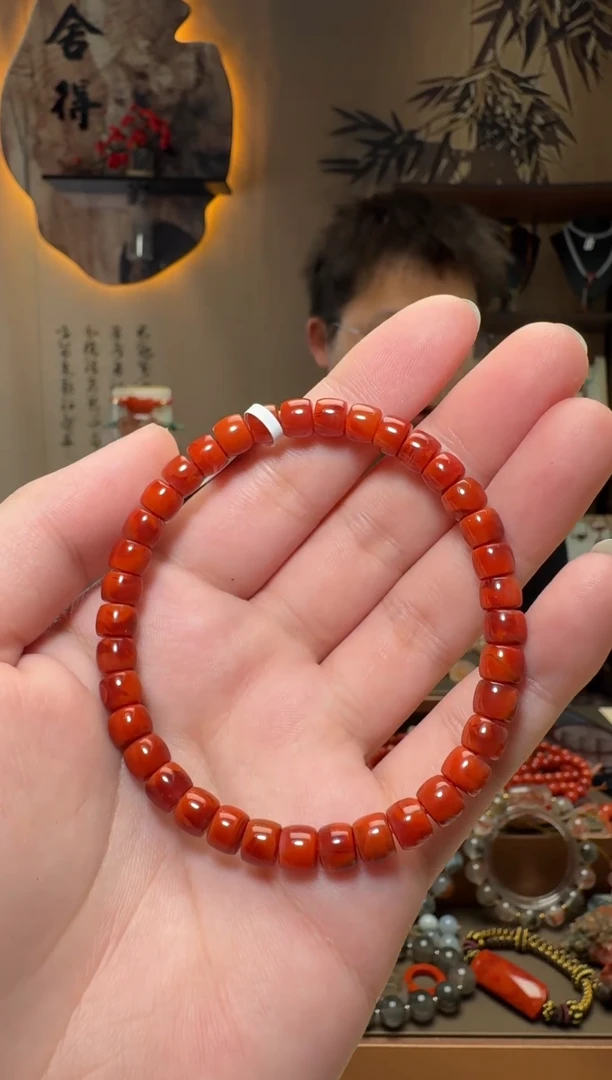 未镶嵌原矿无优化无注胶手串南红玛瑙一条约6mm 多样性发货