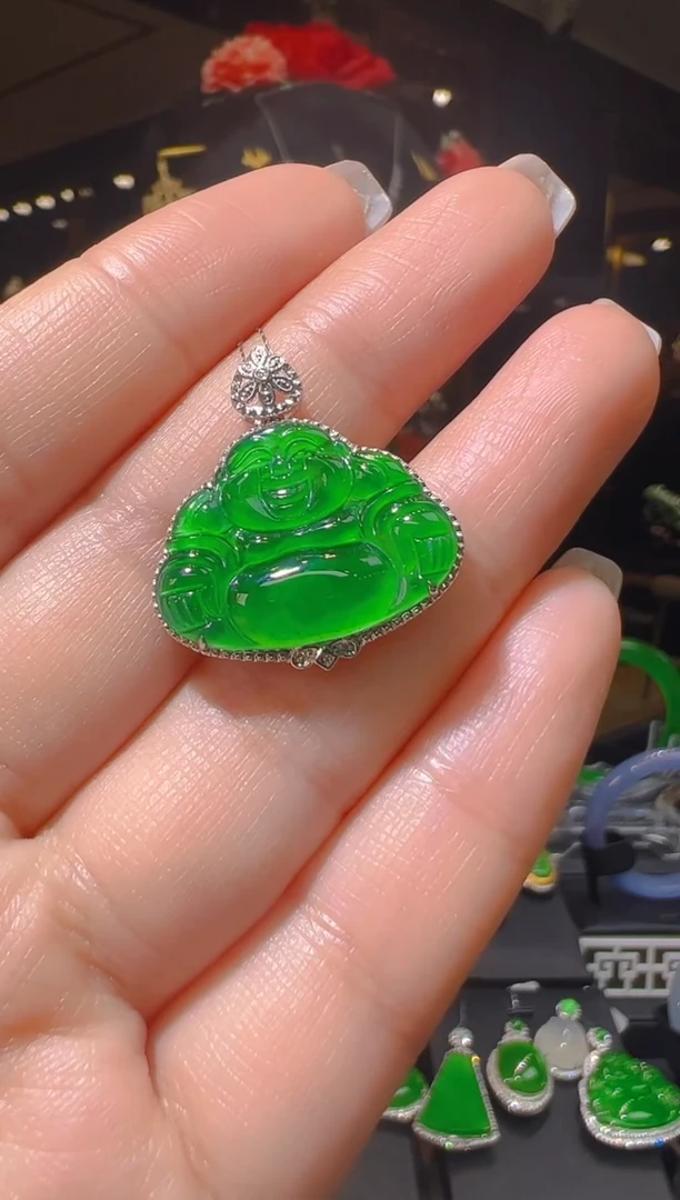 【闪购商品】翡翠吊坠(赠链)18K金镶嵌011 （多样性发货）