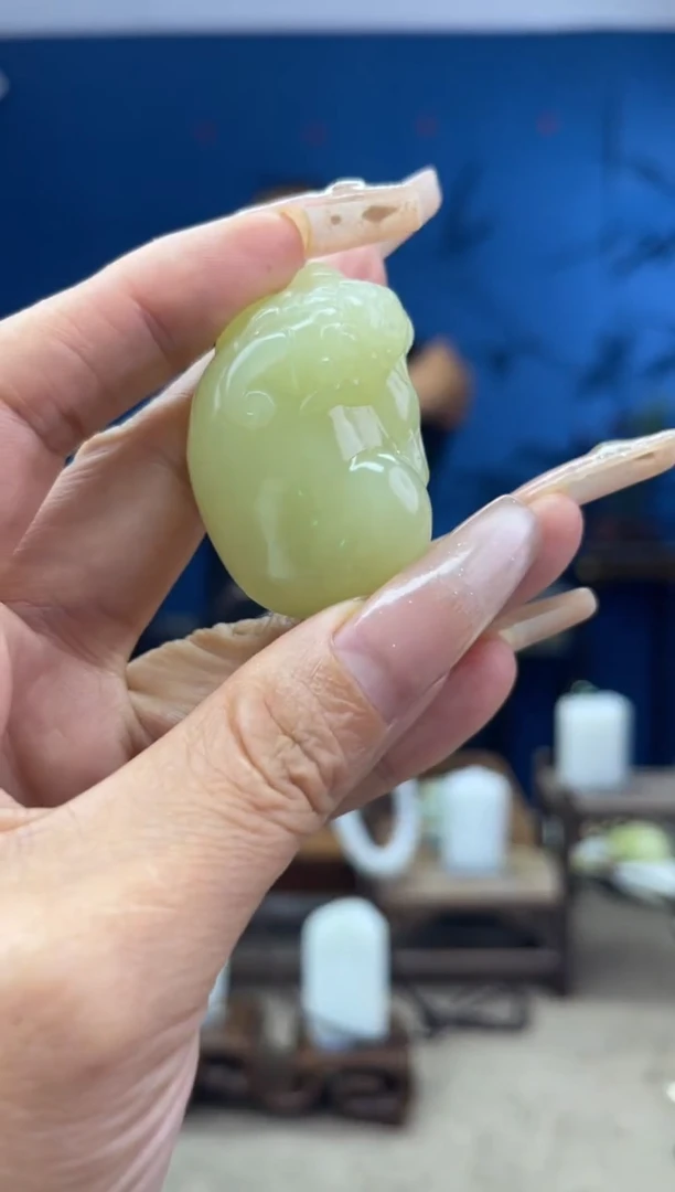和田玉未镶嵌颈饰1