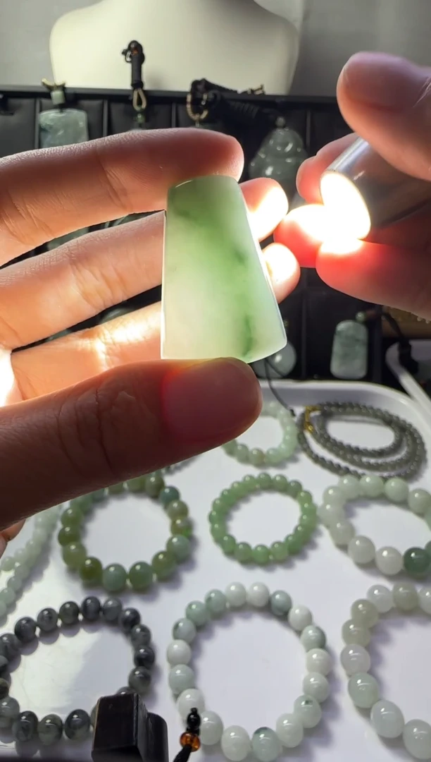 未镶嵌定制翡翠定制