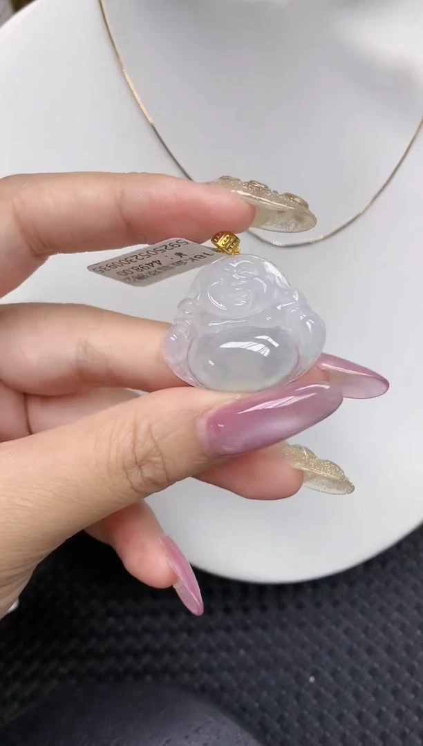 翡翠18K金镶嵌颈饰1111111111