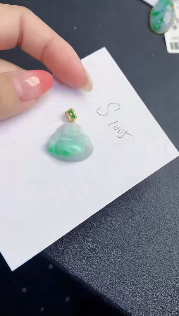 翡翠未镶嵌颈饰天然缅甸A货翡翠